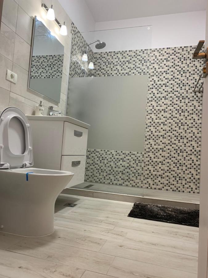 Sunrise Holiday Apartment - Mamaia Nord Năvodari Buitenkant foto